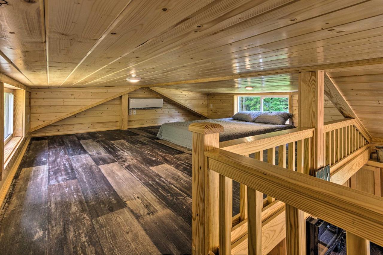 Quaint Mtn Cabin Tiny Living Near Big Adventure Brevard Exterior foto